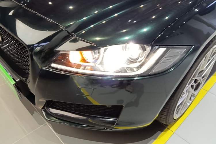 Used Jaguar XFL 2019 XFL 2.0T 200 PS Two-Wheel-Drive Elite Edition Left Front Headlight