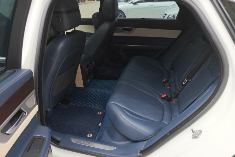 Used Jaguar XFL 2019 XFL 2.0T 200 PS Two-Wheel-Drive Elite Edition Left Rear Seat