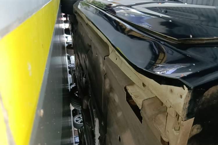 Used Jaguar XFL 2019 XFL 2.0T 200 PS Two-Wheel-Drive Elite Edition Left Side Sill