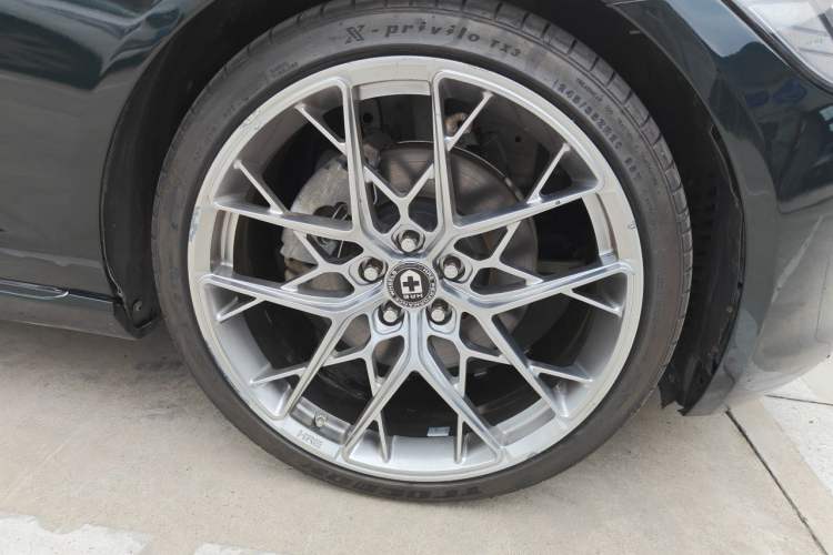 Used Jaguar XFL 2019 XFL 2.0T 200 PS Two-Wheel-Drive Elite Edition Right Front Wheel Hub