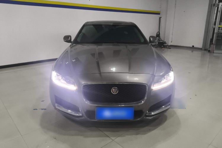 Used Jaguar XFL 2019 XFL 2.0T 250 PS Four-Wheel Drive Luxury Edition Front
