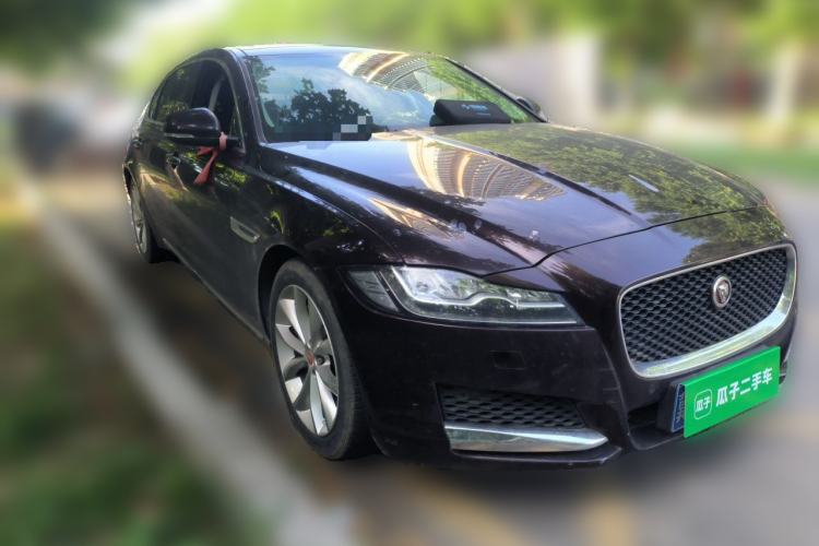 Used Jaguar XFL 2019 XFL 2.0T 250 PS Two-Wheel-Drive Luxury Edition Front Right 45 Deg