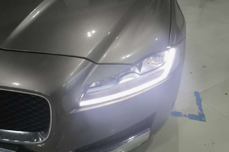 Used Jaguar XFL 2019 XFL 2.0T 250 PS Four-Wheel Drive Luxury Edition Left Front Headlight