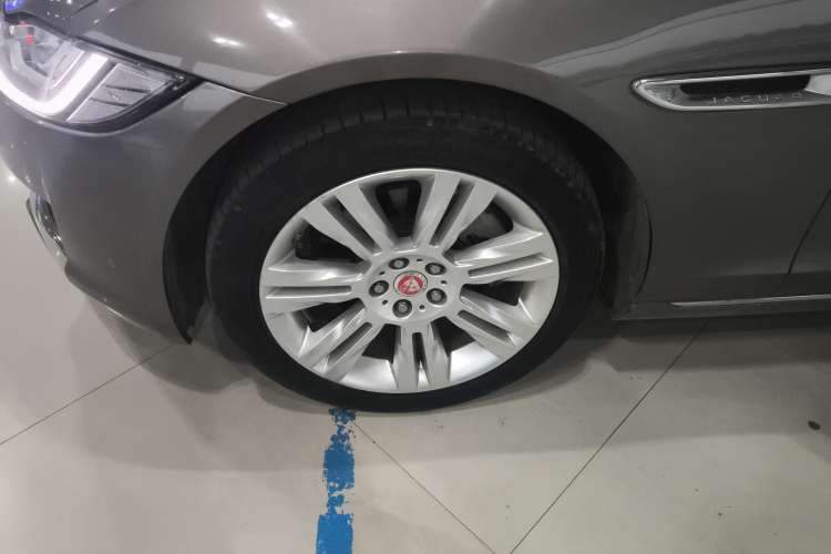 Used Jaguar XFL 2019 XFL 2.0T 250 PS Four-Wheel Drive Luxury Edition Left Rear Wheel Hub