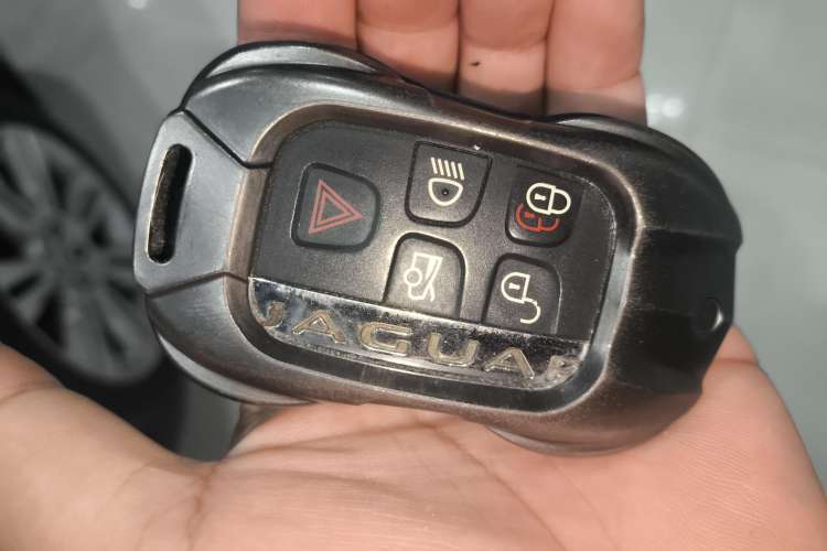 Used Jaguar XFL 2019 XFL 2.0T 250 PS Four-Wheel Drive Luxury Edition Vehicle Key