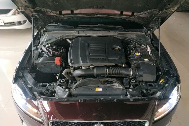 Used Jaguar XFL 2019 XFL 2.0T 200PS Two-Wheel-Drive Luxury Edition Engine Bay