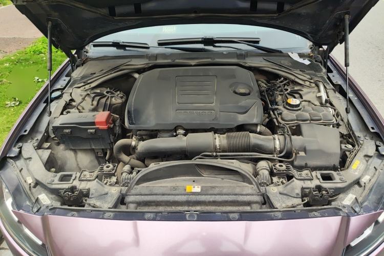 Used Jaguar XFL 2019 XFL 2.0T 200 PS Two-Wheel-Drive Elite Edition Engine Bay