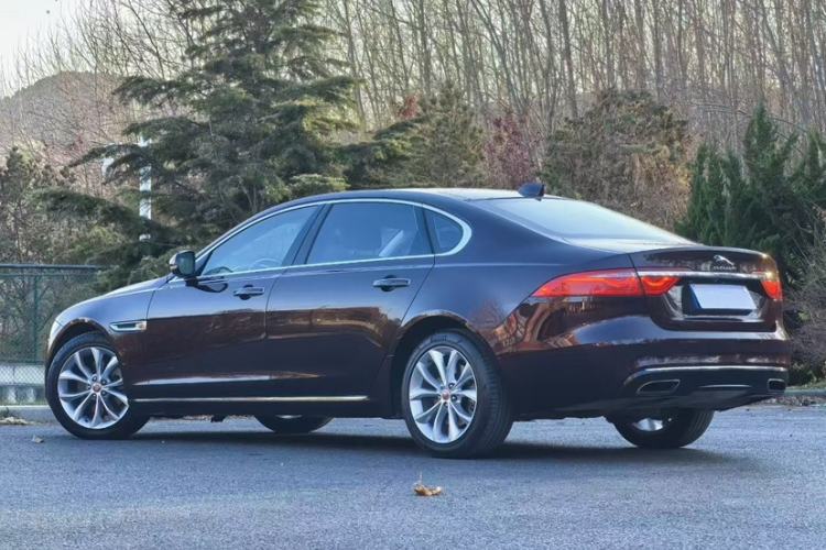 Used Jaguar XFL 2019 XFL 2.0T 250 PS Two-Wheel-Drive Luxury Edition Exterior 2