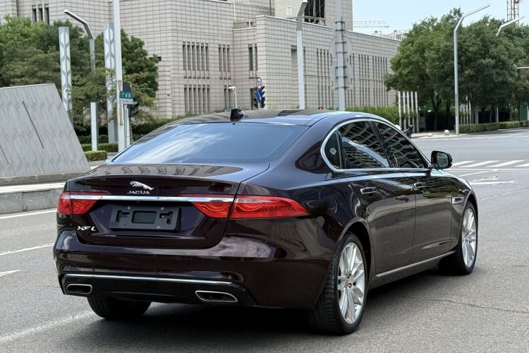 Used Jaguar XFL 2019 XFL 2.0T 300 PS Four-Wheel-Drive Luxury Edition Exterior 3