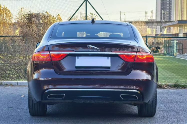 Used Jaguar XFL 2019 XFL 2.0T 250 PS Two-Wheel-Drive Luxury Edition Exterior 3