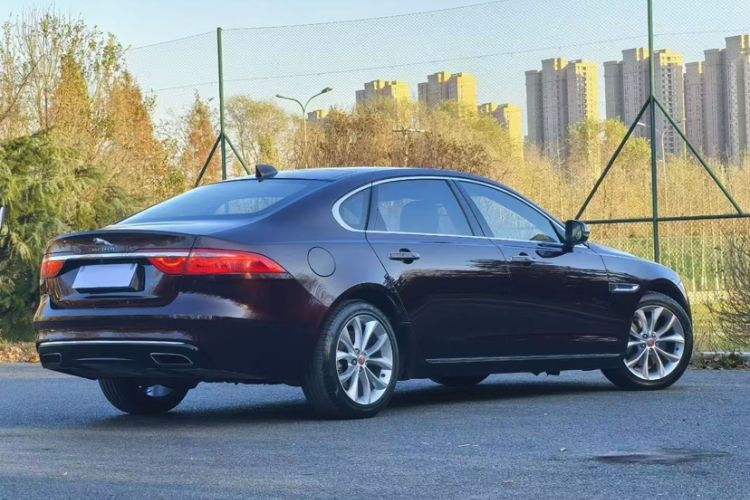 Used Jaguar XFL 2019 XFL 2.0T 250 PS Two-Wheel-Drive Luxury Edition Exterior 4
