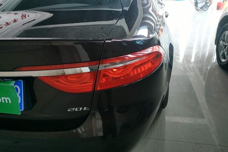 Used Jaguar XFL 2019 XFL 2.0T 200PS Two-Wheel-Drive Luxury Edition Exterior 6