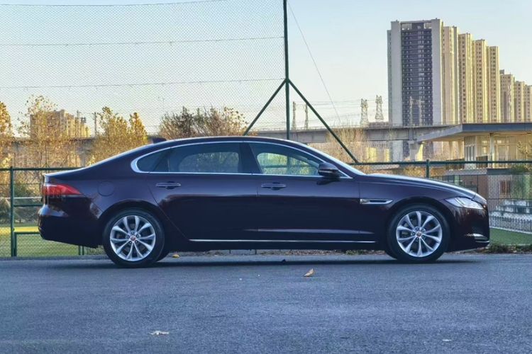 Used Jaguar XFL 2019 XFL 2.0T 250 PS Two-Wheel-Drive Luxury Edition Exterior 6