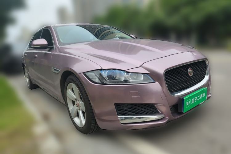 Used Jaguar XFL 2019 XFL 2.0T 200 PS Two-Wheel-Drive Elite Edition Front Right 45 Deg