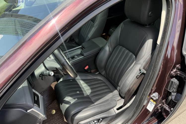 Used Jaguar XFL 2019 XFL 2.0T 300 PS Four-Wheel-Drive Luxury Edition Interior 2