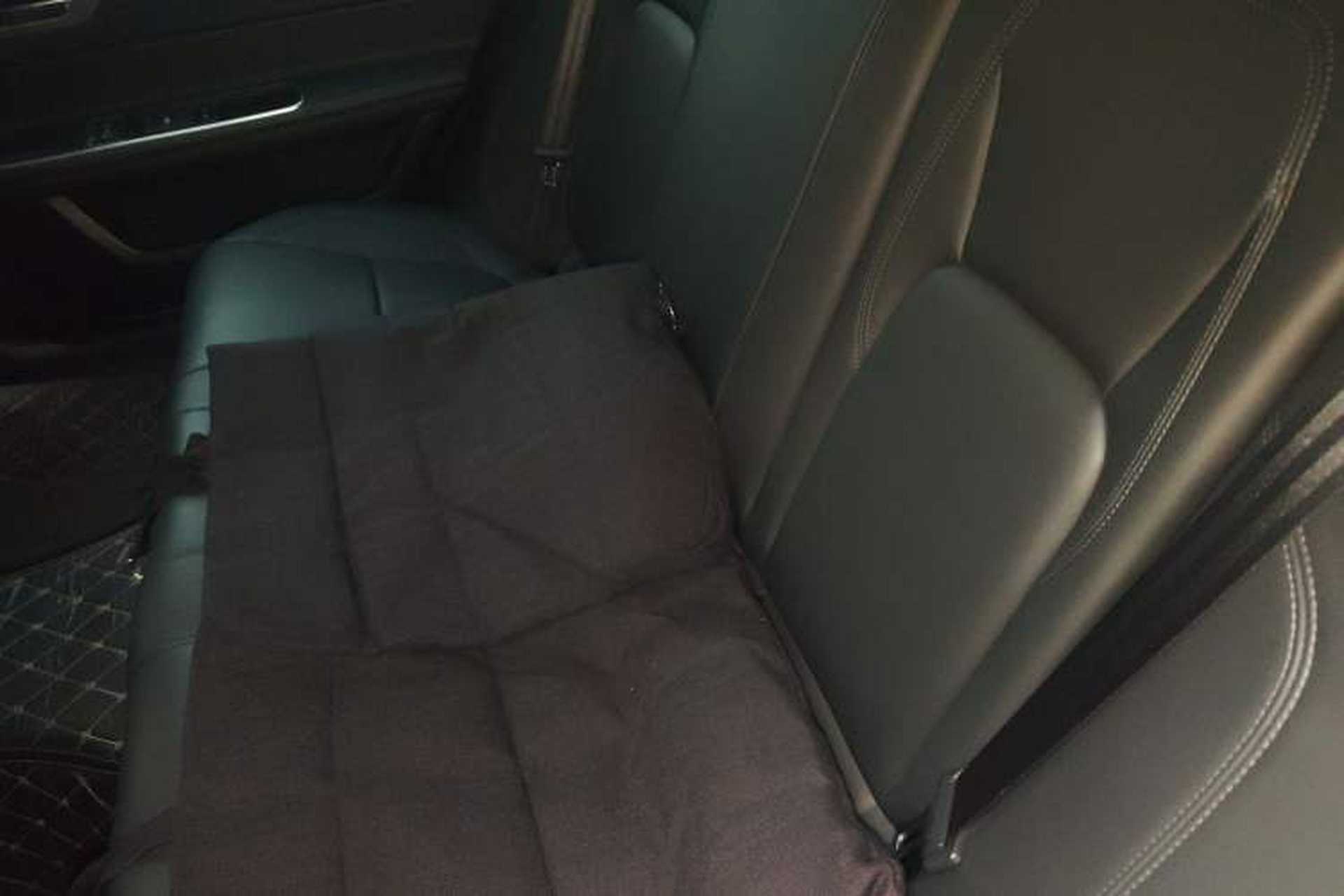 Used Jaguar XFL 2019 XFL 2.0T 200PS Two-Wheel-Drive Luxury Edition Left Rear Seat
