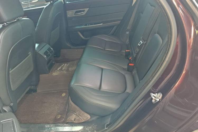 Used Jaguar XFL 2019 XFL 2.0T 200 PS Two-Wheel-Drive Elite Edition Left Rear Seat