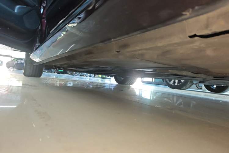Used Jaguar XFL 2019 XFL 2.0T 200 PS Two-Wheel-Drive Elite Edition Left Side Sill