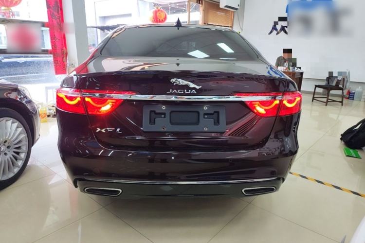 Used Jaguar XFL 2019 XFL 2.0T 300 PS Four-Wheel-Drive Luxury Edition Rear