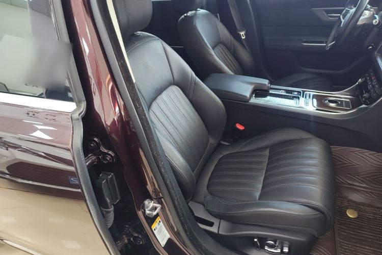 Used Jaguar XFL 2019 XFL 2.0T 300 PS Four-Wheel-Drive Luxury Edition Right Front Seat