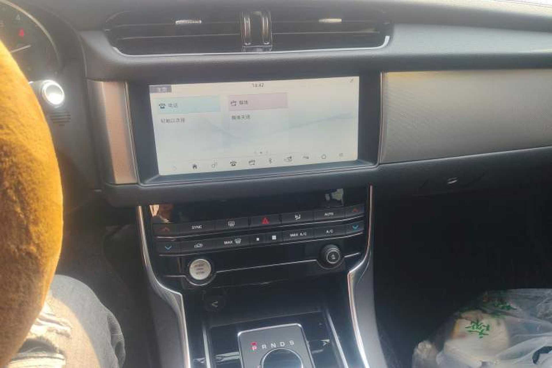 Used Jaguar XFL 2019 XFL 2.0T 200PS Two-Wheel-Drive Luxury Edition Audio And AC Panel
