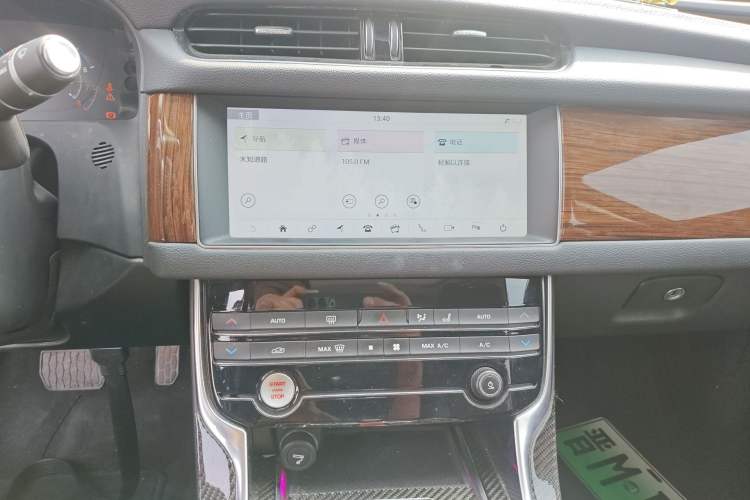 Used Jaguar XFL 2019 XFL 2.0T 250 PS Two-Wheel-Drive Luxury Edition Audio And AC Panel
