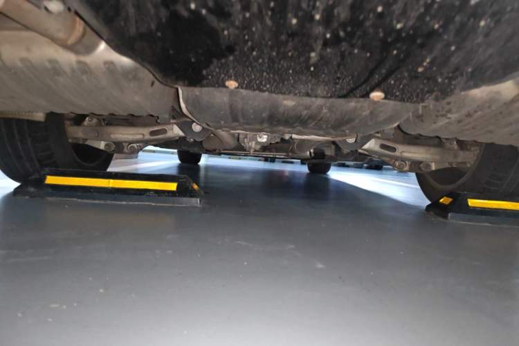 Used Jaguar XFL 2019 XFL 2.0T 200 PS Two-Wheel-Drive Elite Edition Chassis Rear