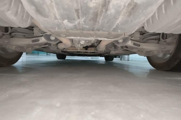 Used Jaguar XFL 2019 XFL 2.0T 250 PS Two-Wheel-Drive Luxury Edition Chassis Rear