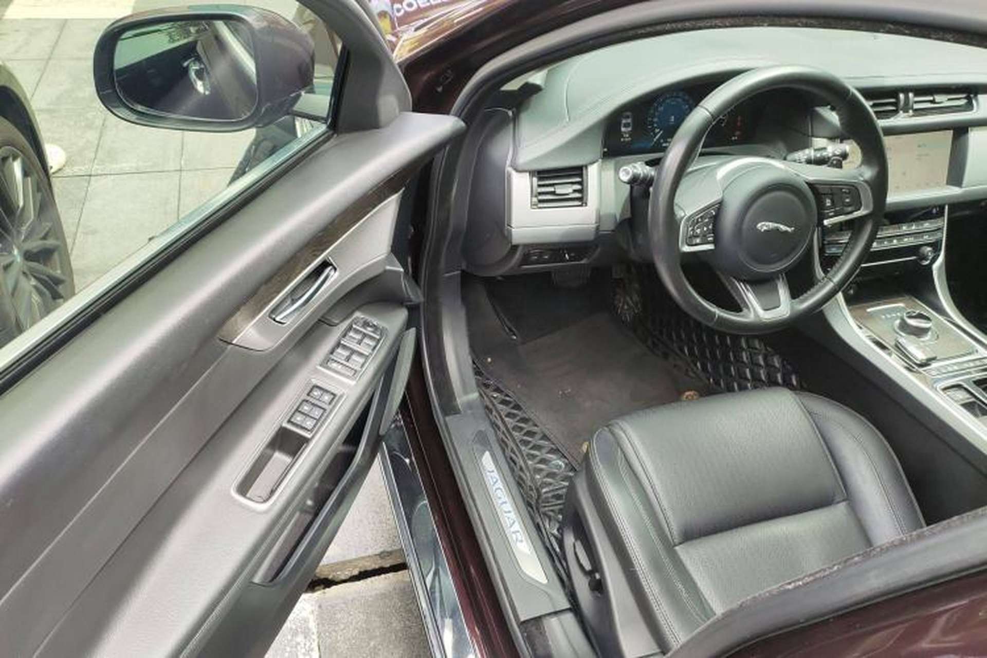Used Jaguar XFL 2019 XFL 2.0T 250 PS Two-Wheel-Drive Luxury Edition Driver Seat