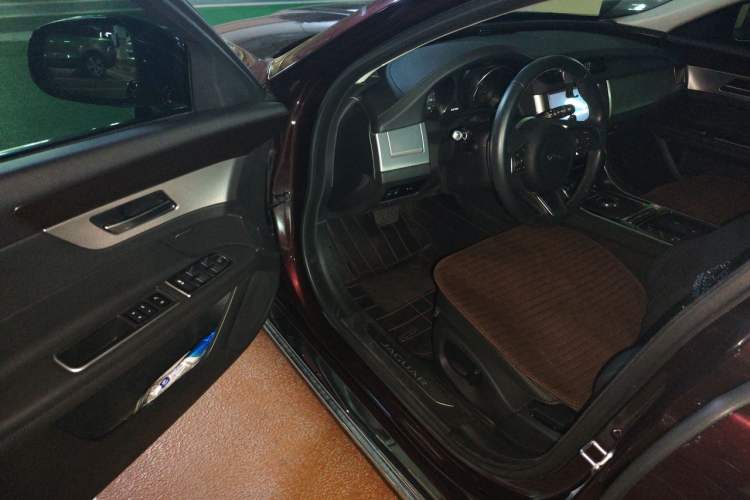 Used Jaguar XFL 2019 XFL 2.0T 200 PS Two-Wheel-Drive Elite Edition Driver Seat