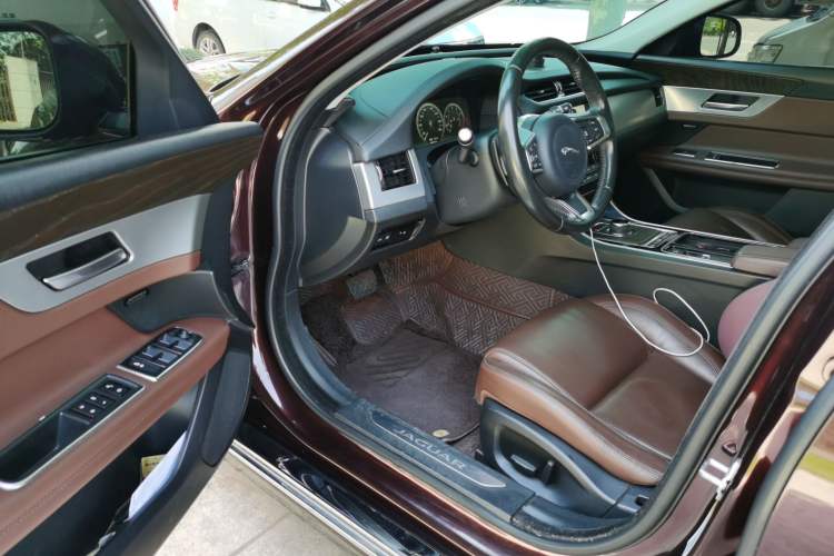 Used Jaguar XFL 2019 XFL 2.0T 250 PS Two-Wheel-Drive Luxury Edition Driver Seat