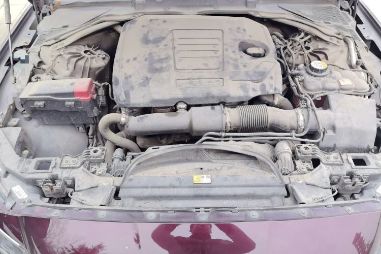 Used Jaguar XFL 2019 XFL 2.0T 200 PS Two-Wheel-Drive Elite Edition Engine Bay