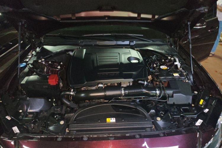 Used Jaguar XFL 2019 XFL 2.0T 200 PS Two-Wheel-Drive Elite Edition Engine Bay