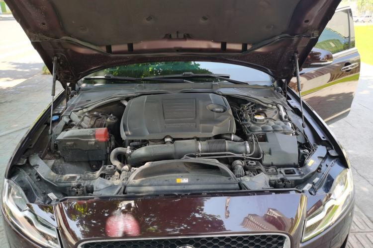 Used Jaguar XFL 2019 XFL 2.0T 250 PS Two-Wheel-Drive Luxury Edition Engine Bay