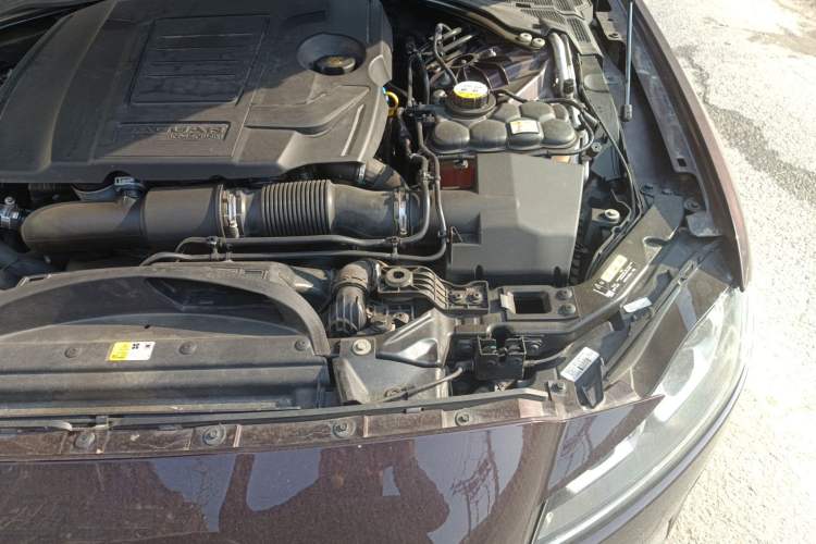 Used Jaguar XFL 2019 XFL 2.0T 200PS Two-Wheel-Drive Luxury Edition Engine Bay Left