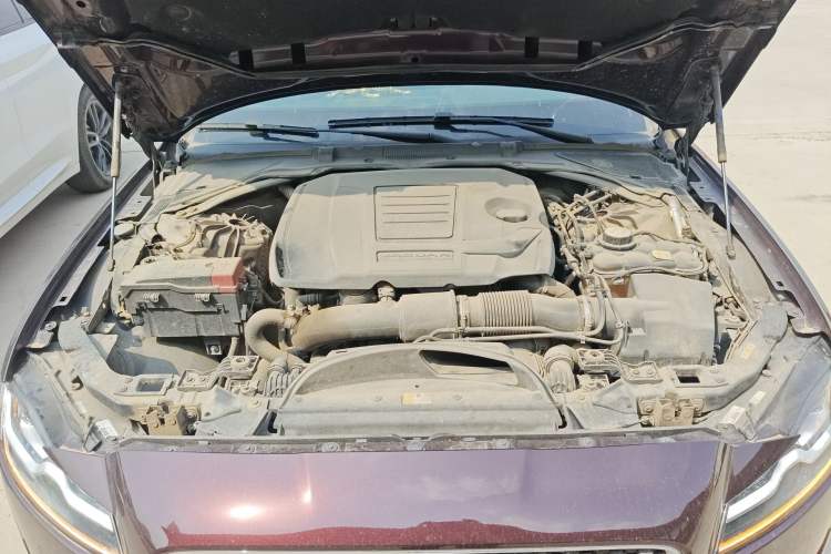 Used Jaguar XFL 2019 XFL 2.0T 250 PS Two-Wheel-Drive Luxury Edition Engine Bay
