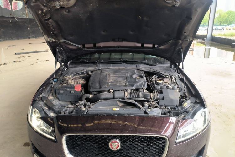 Used Jaguar XFL 2019 XFL 2.0T 200 PS Two-Wheel-Drive Elite Edition Engine Bay