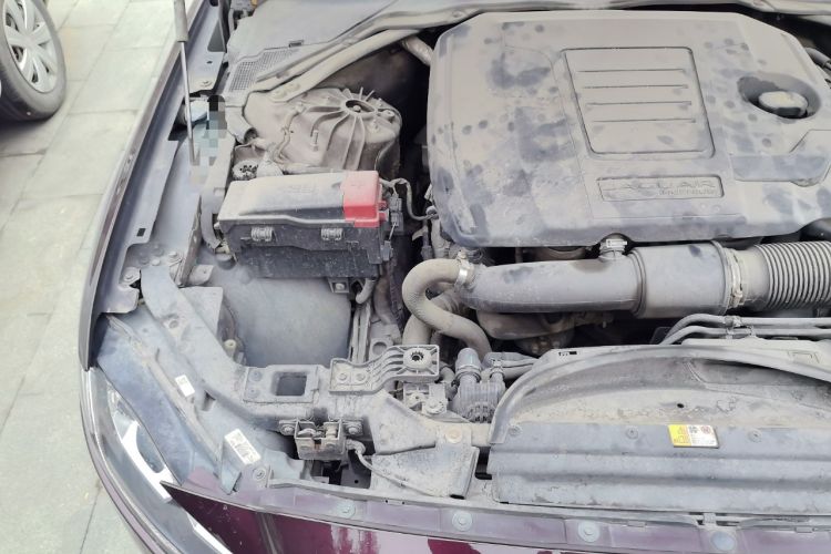 Used Jaguar XFL 2019 XFL 2.0T 200 PS Two-Wheel-Drive Elite Edition Engine Bay Right