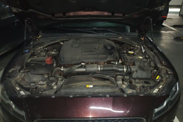 Used Jaguar XFL 2019 XFL 2.0T 250 PS Two-Wheel-Drive Luxury Edition Engine Bay