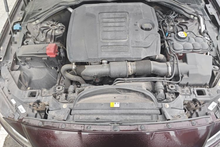 Used Jaguar XFL 2019 XFL 2.0T 250 PS Four-Wheel Drive Luxury Edition Engine Bay