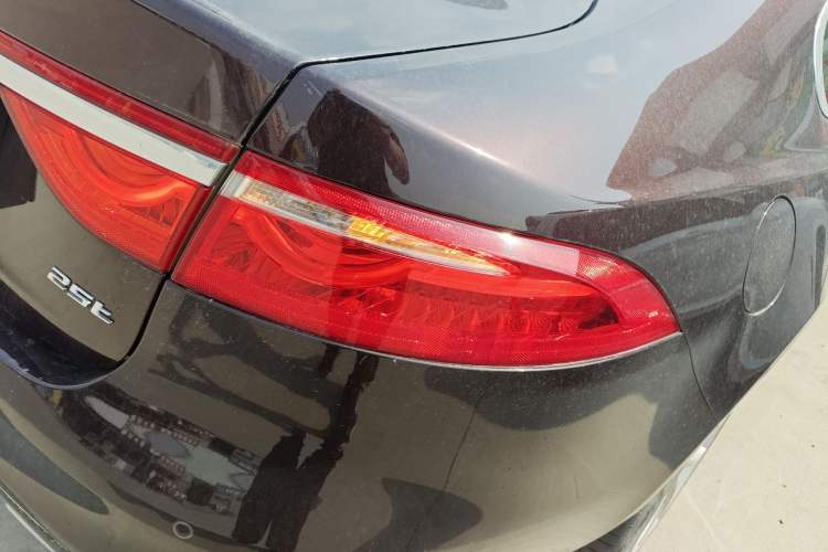 Used Jaguar XFL 2019 XFL 2.0T 250 PS Two-Wheel-Drive Luxury Edition Exterior 3