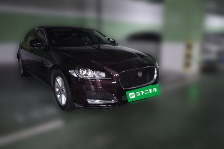Used Jaguar XFL 2019 XFL 2.0T 200PS Two-Wheel-Drive Luxury Edition Front Right 45 Deg
