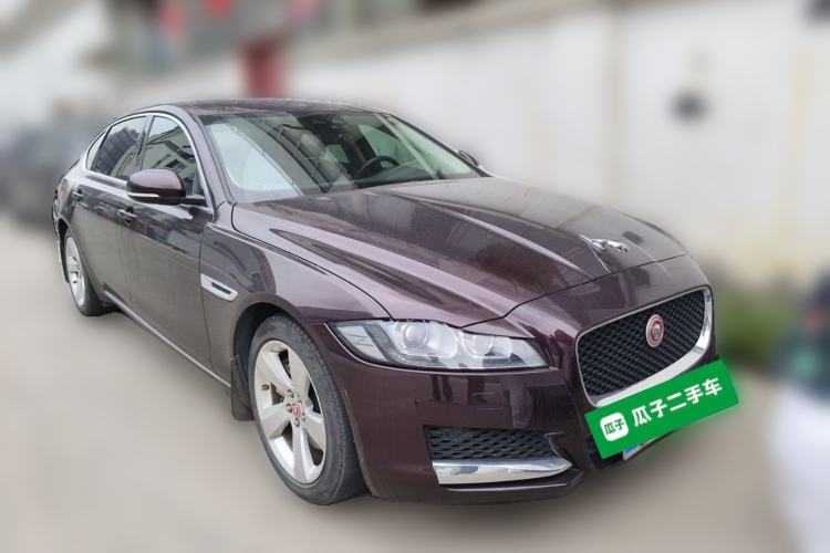 Used Jaguar XFL 2019 XFL 2.0T 200 PS Two-Wheel-Drive Elite Edition Front Right 45 Deg