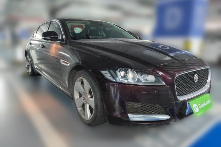 Used Jaguar XFL 2019 XFL 2.0T 200 PS Two-Wheel-Drive Elite Edition Front Right 45 Deg