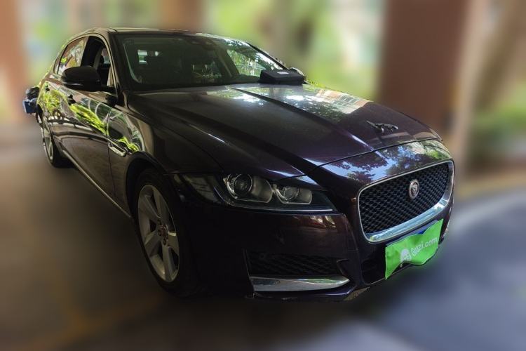 Used Jaguar XFL 2019 XFL 2.0T 200 PS Two-Wheel-Drive Elite Edition Front Right 45 Deg