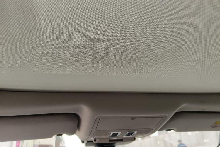 Used Jaguar XFL 2019 XFL 2.0T 200 PS Two-Wheel-Drive Elite Edition Headliner