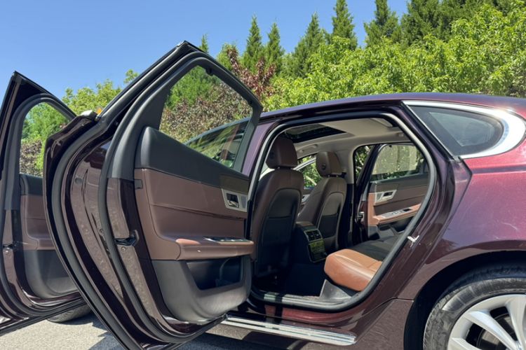 Used Jaguar XFL 2019 XFL 2.0T 250 PS Two-Wheel-Drive Luxury Edition Interior 12