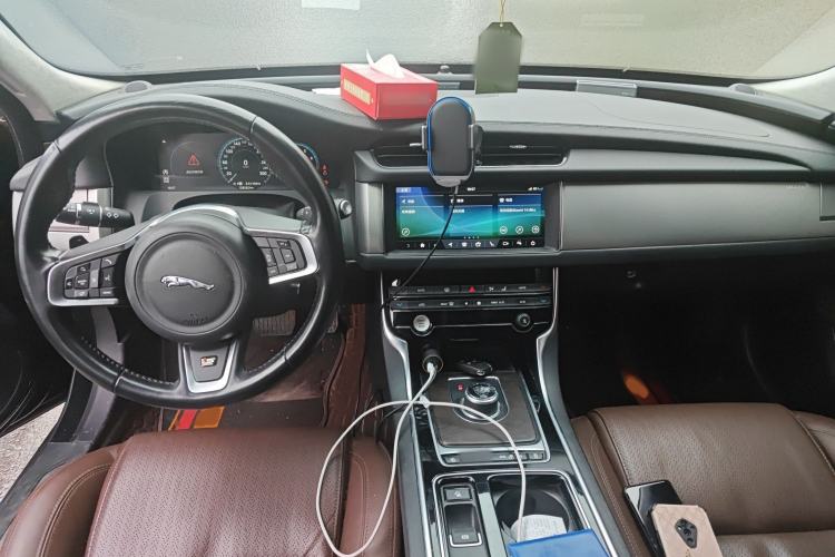 Used Jaguar XFL 2019 XFL 2.0T 250 PS Four-Wheel Drive Luxury Edition Interior 2