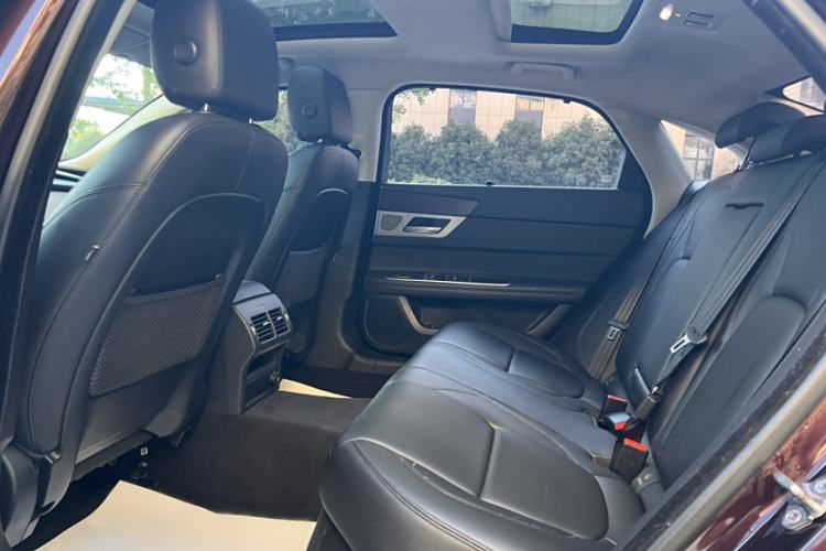 Used Jaguar XFL 2019 XFL 2.0T 200 PS Two-Wheel-Drive Elite Edition Interior 5