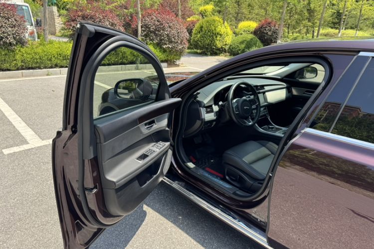 Used Jaguar XFL 2019 XFL 2.0T 200 PS Two-Wheel-Drive Elite Edition Interior 6